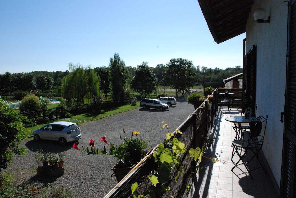 Agriturismo Fano's Farm Suno Habitación foto